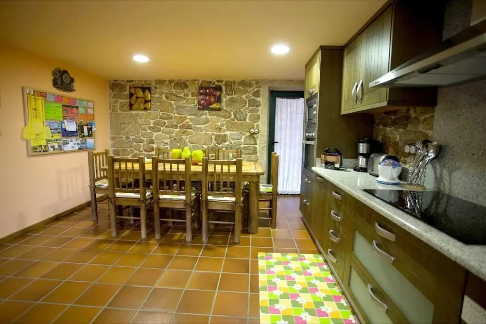 House With 5 Bedrooms in Cuntis, With Wonderful Lake View, Private Poo
