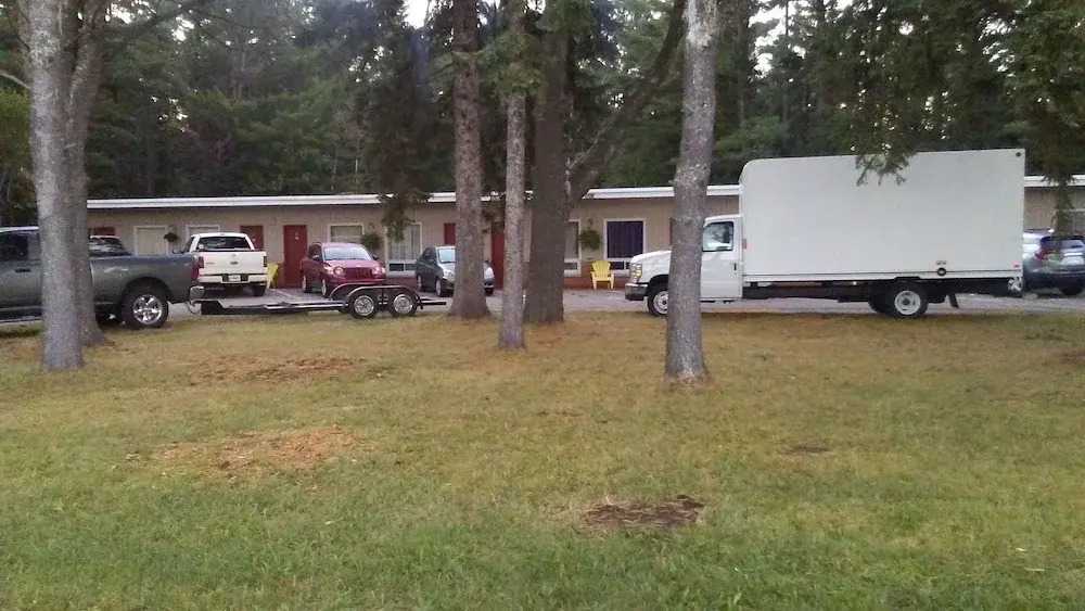 Pine Grove Motel