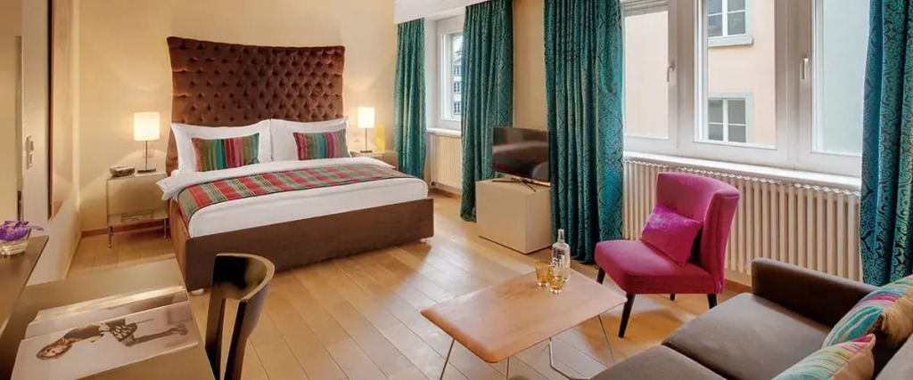 Alpha Suit Otel