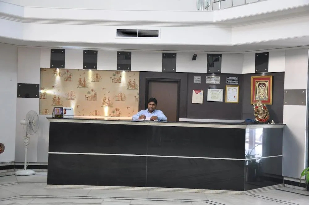 Hotel Goverdhan Palace