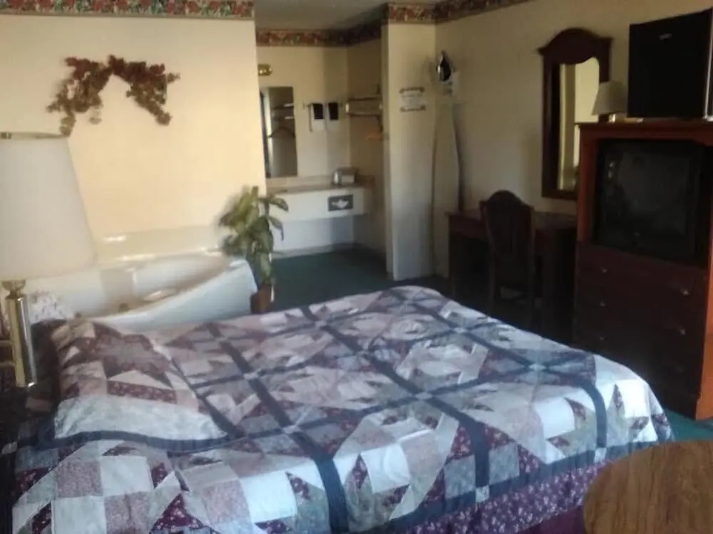 The Razorback Lodge