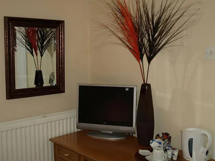 Old Hall Accommodation - Guest House