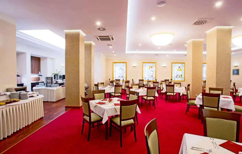 Palace Hotel