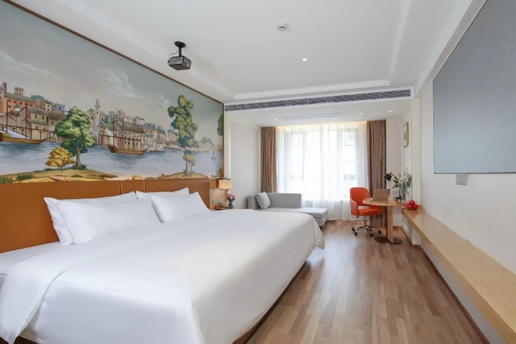 Vienna Hotel (Lingao Store)