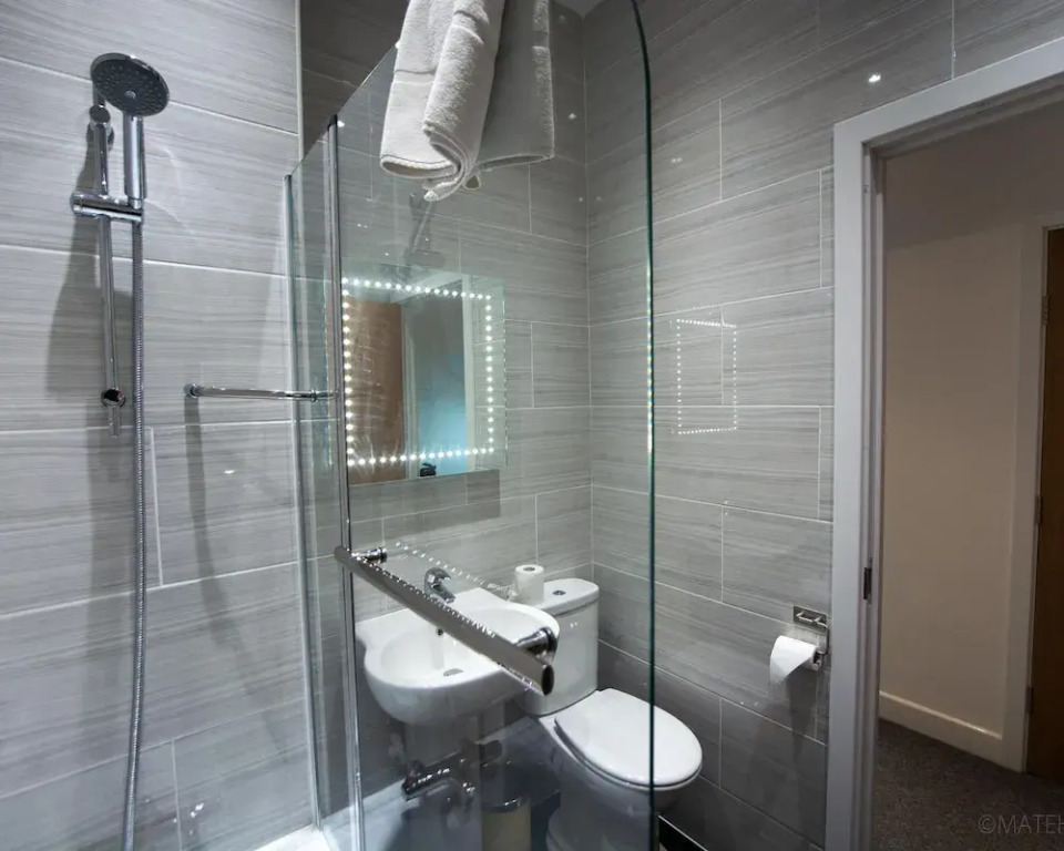 Somerville Apartments  London Heathrow