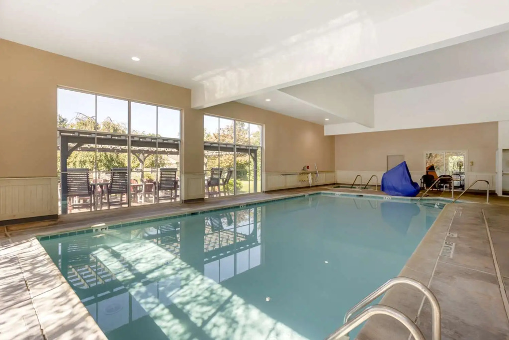 SureStay Studio by Best Western Paradise Lancaster County