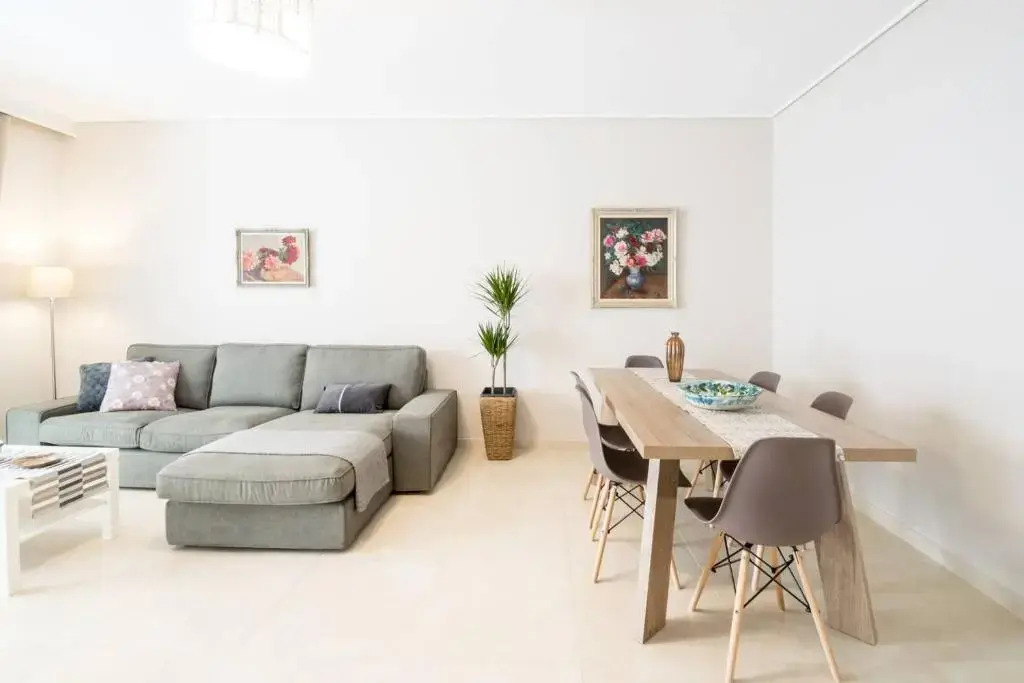 Clio 3BD apt in Athens, next to Sygrou-Fix metro