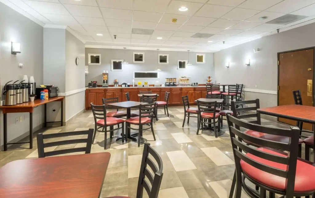 Fulton Hotel - Oswego Riverfront
