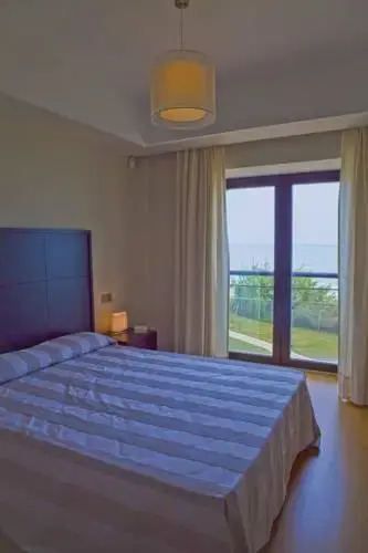 First Line House Casares del Mar