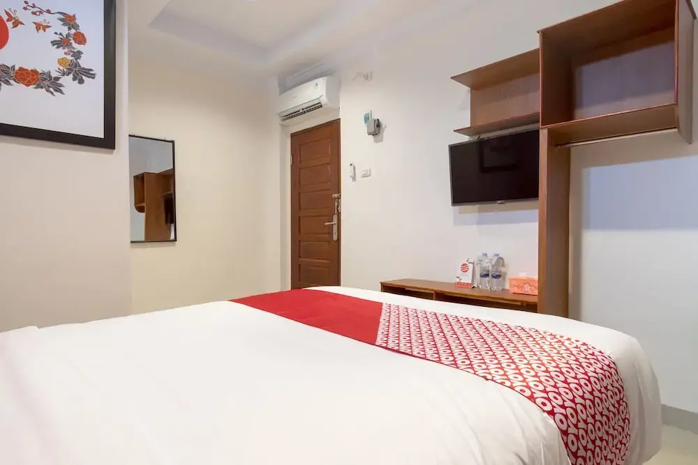 RedDoorz at Vania Residence Medan