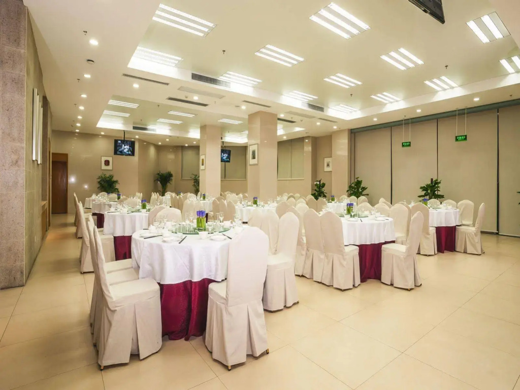 Huachen Impression Hotel