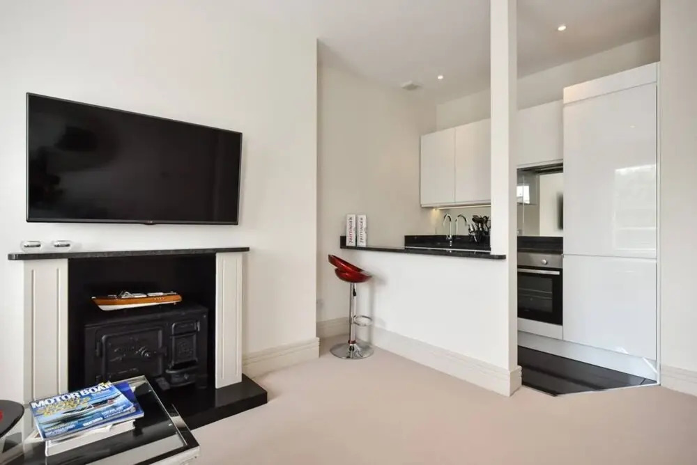 Stylish 3 Bedroom Apartment In Pimlico