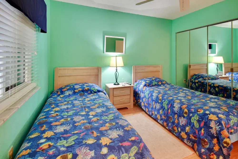 Land's End 302 Building 11 Beachfront With Private Balcony!