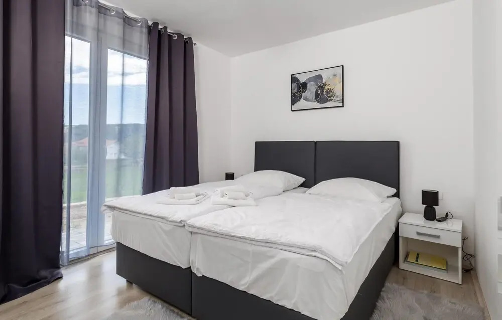 Amazing Home in Rab With Wifi, 4 Bedrooms and Swimming Pool