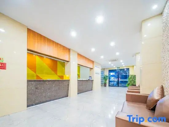 Huangchuan Zhongyuan Hotel