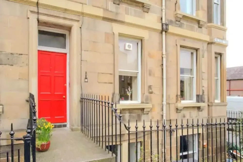 2 Bedroom City Centre Apartment Sleeps 4