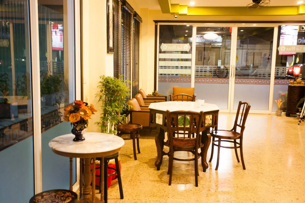 Le Hua Hotel