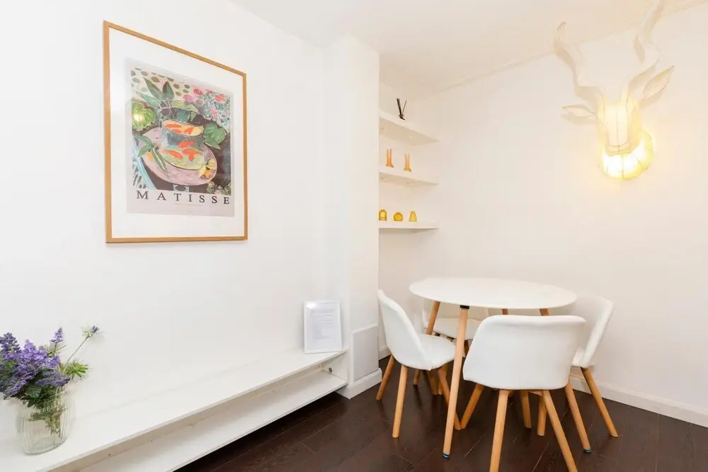 Contemporary 2BD Garden Maisonette Near Angel