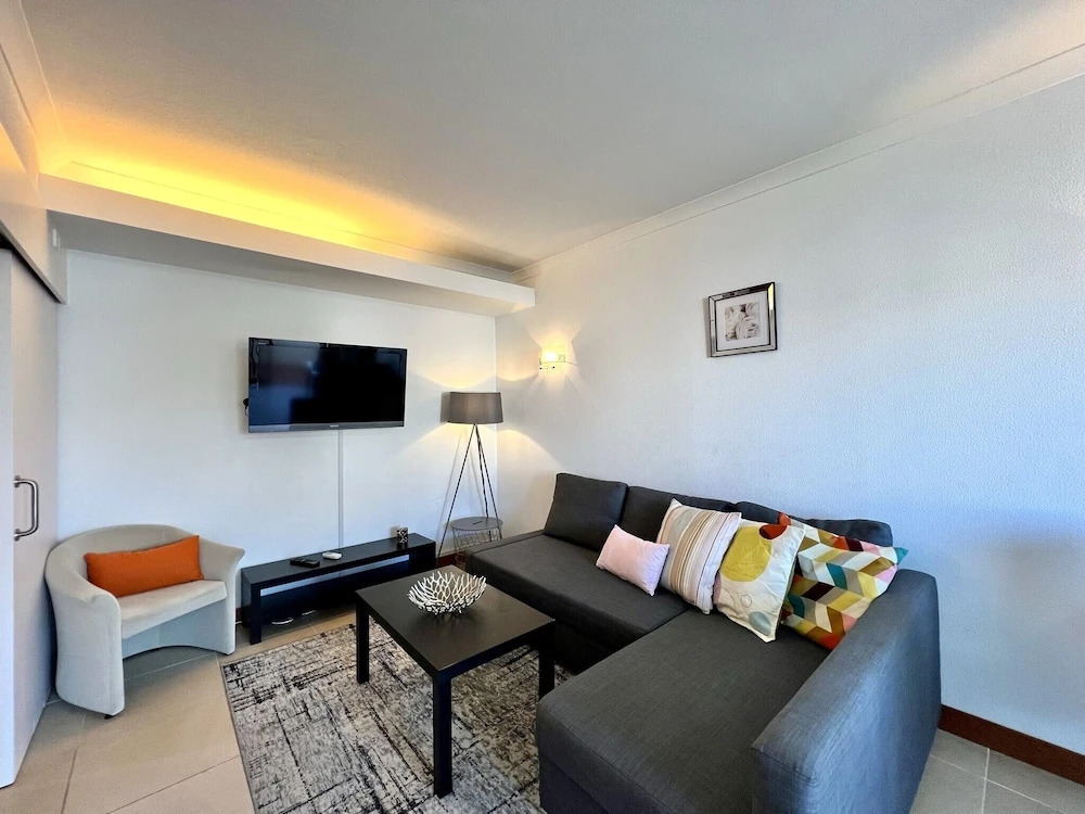 Vilamoura Cosy 4 With Pool by Homing