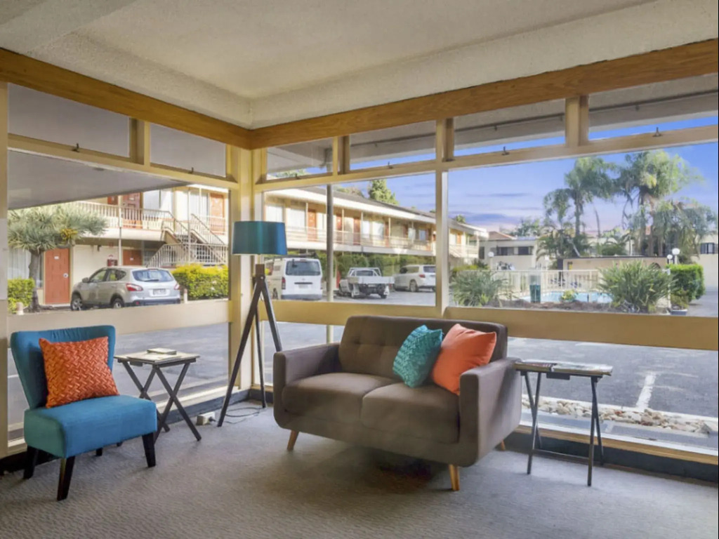 Park Motor Inn