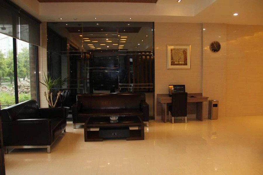 Yangguan 365 Hotel Xianning