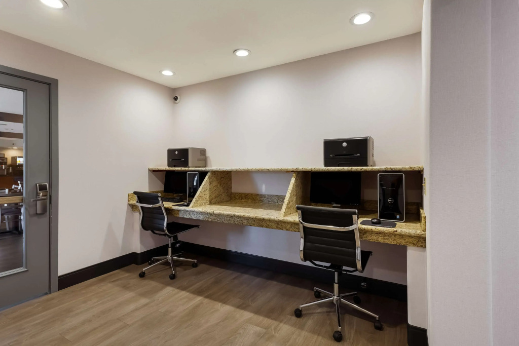 Best Western Inn & Suites Lemoore
