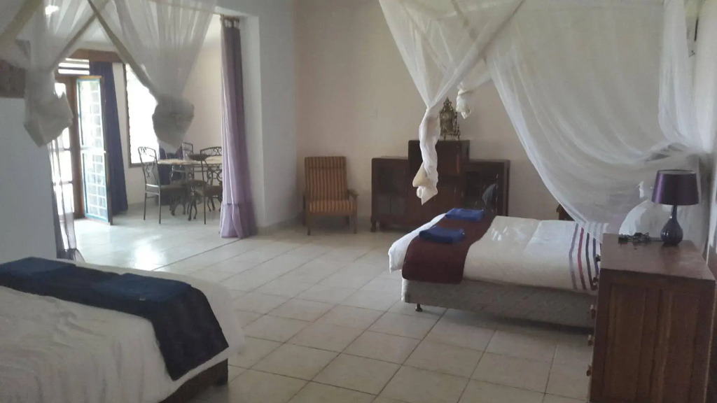 Annies Lodge Cape Maclear
