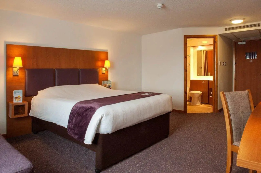 Premier Inn Swansea City Centre
