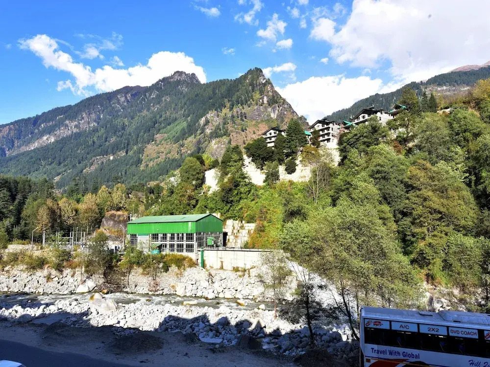 OYO 19766 Hotel Manali Palace