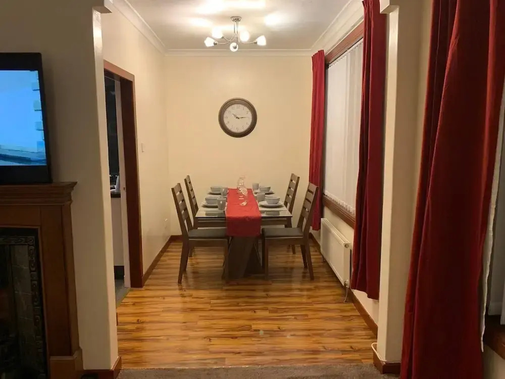 Snug - Laggary Apartment