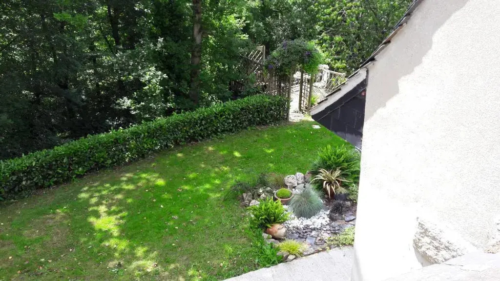 Maison dans un environnement boisé très calme
