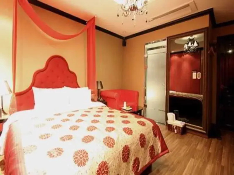 Rainbow Hotel