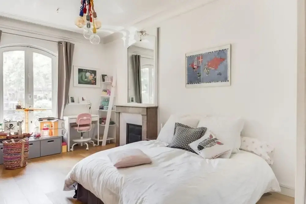 Beautiful Apartment In The 17Th District