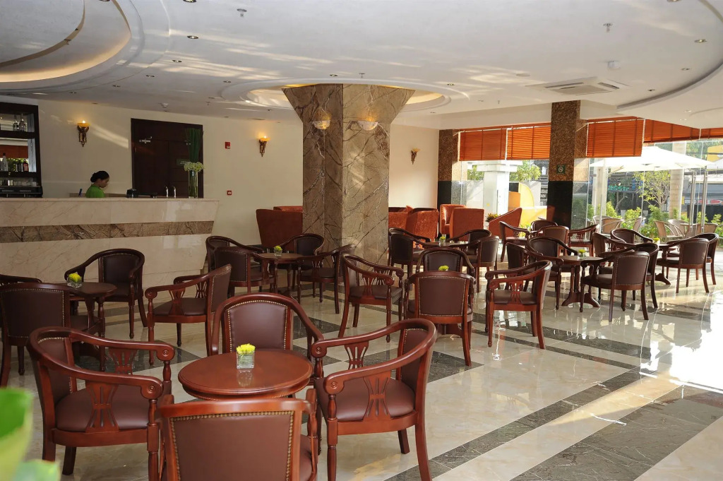 Happy Life Hotel District 7 Gần SECC