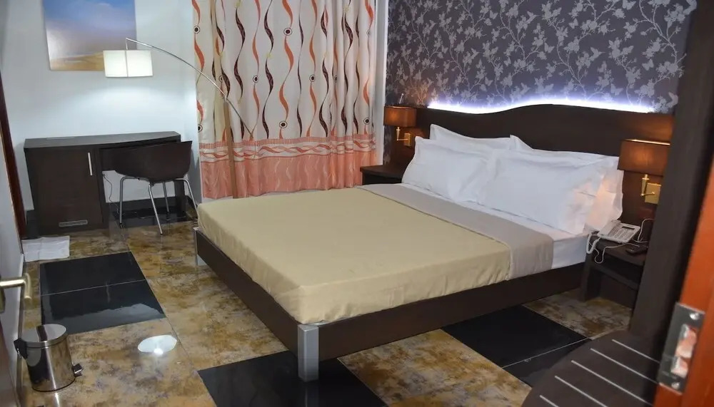 New Heaven Hotel