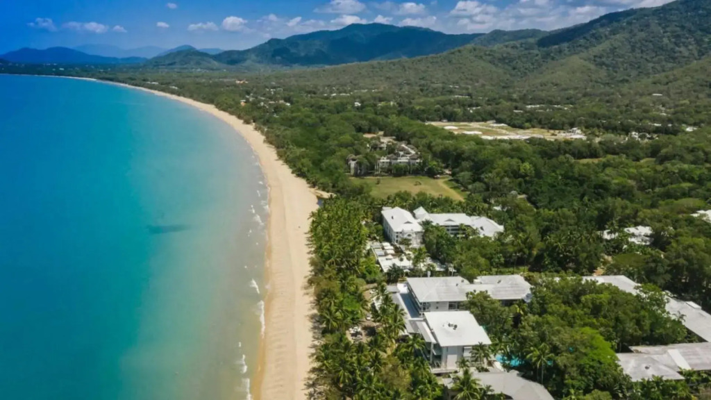 Coastal Vibes - Palm Cove