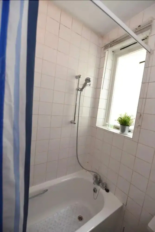 Cute and Functional Studio Flat in Paddington