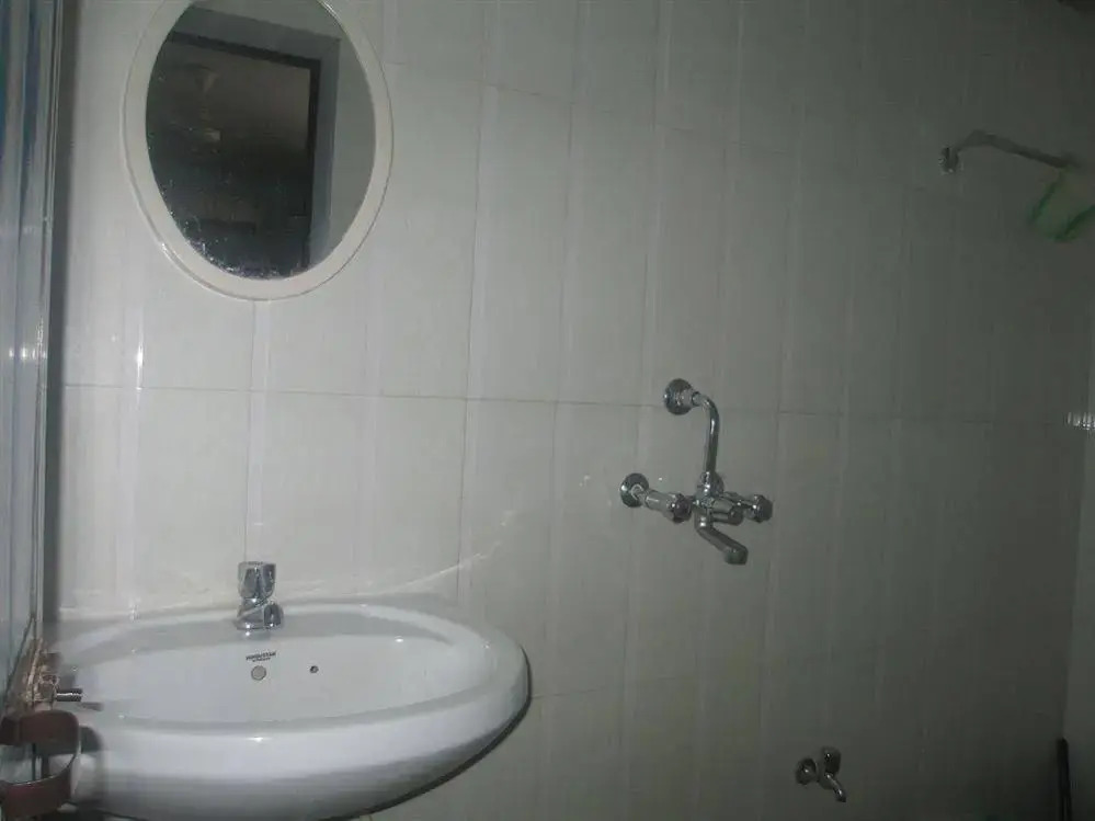 Subhash Guest House