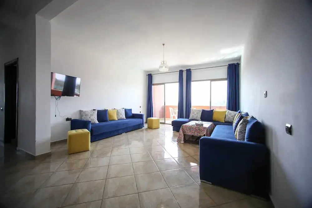 Appartement neuf, entouré de verdure + piscine