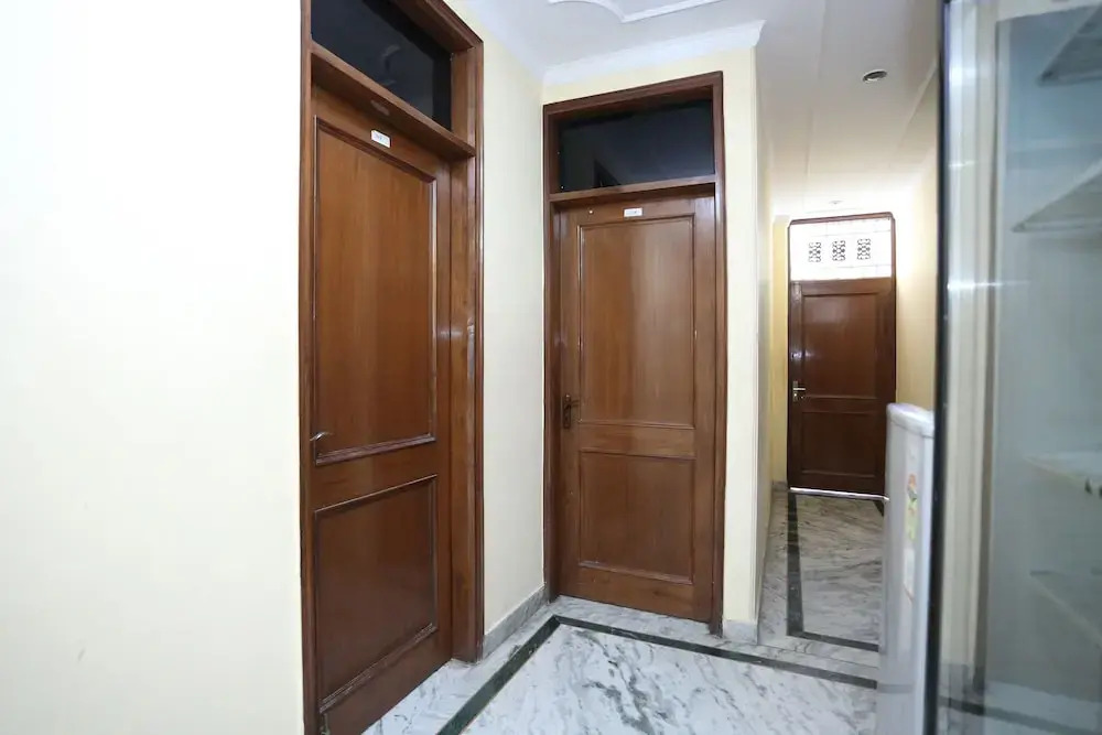 OYO 10113 Hotel New Corporate Residency