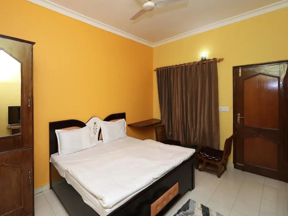 OYO 14131 Home Cozy Studio Mehragaon