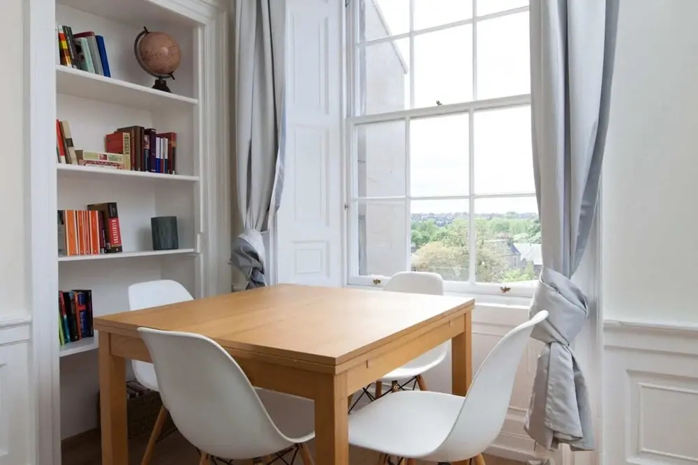 Spacious 4 Bedroom Apartment