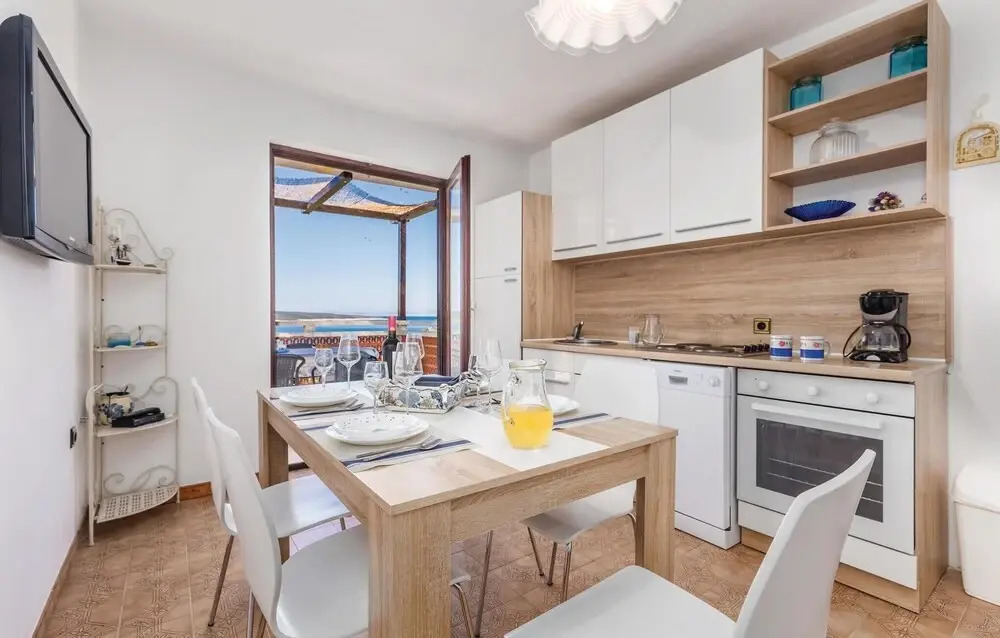 Stunning Home in Supetarska Draga With Wifi and 3 Bedrooms