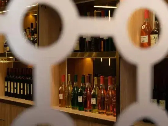 Boni Hotel (Guangzhou Beijing Road Pedestrian Street West Gate Metro Station Branch)