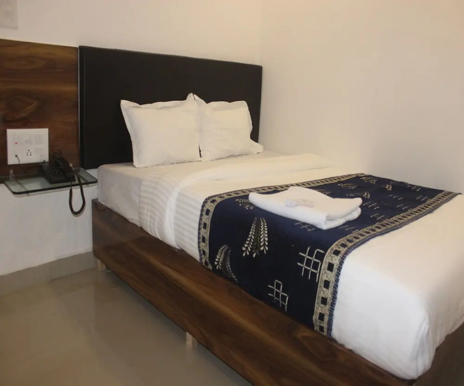 Tanvi Guest House