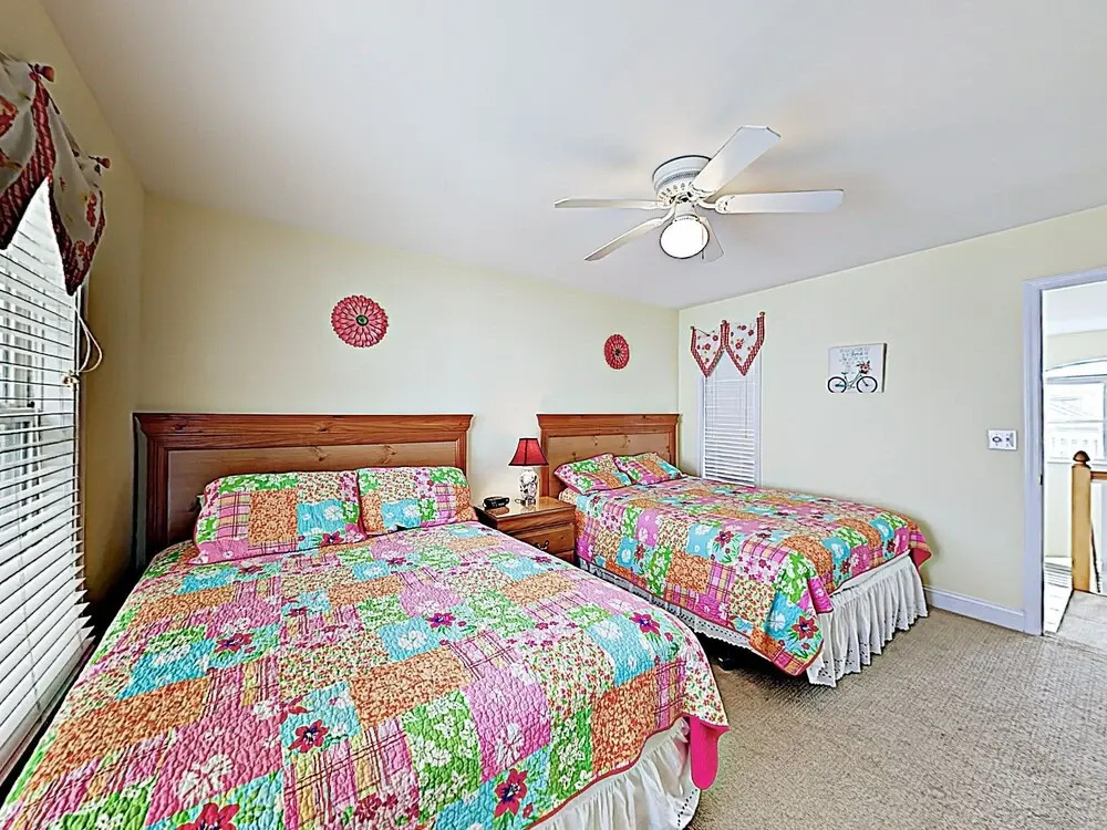 New Listing! Roomy In Private Beach Community 7 Bedroom Home
