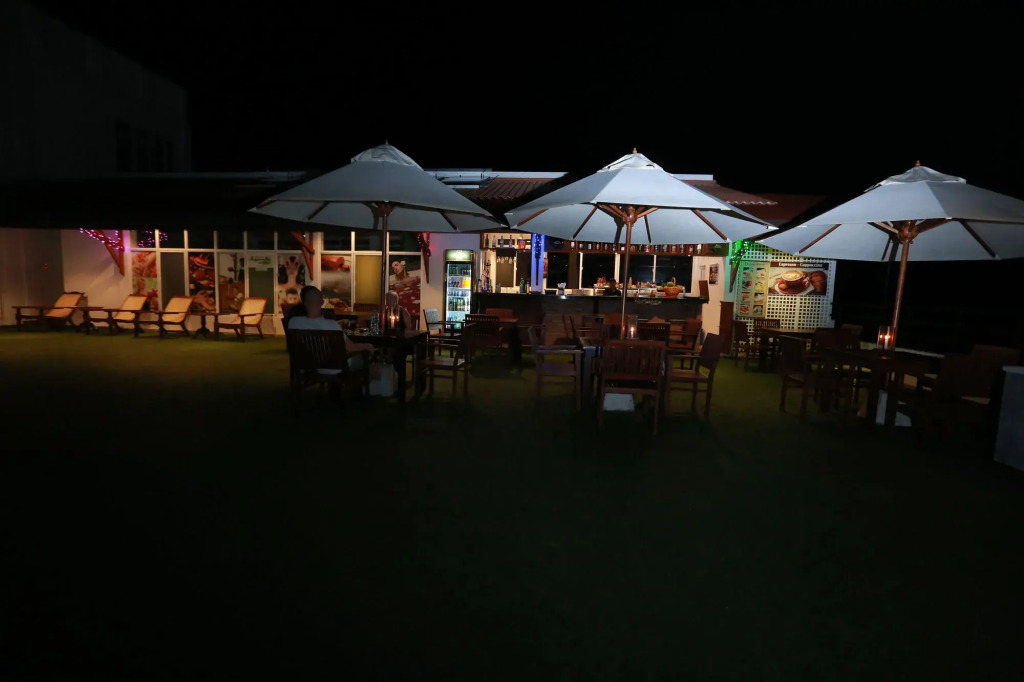 Refresh Hotel Hikkaduwa