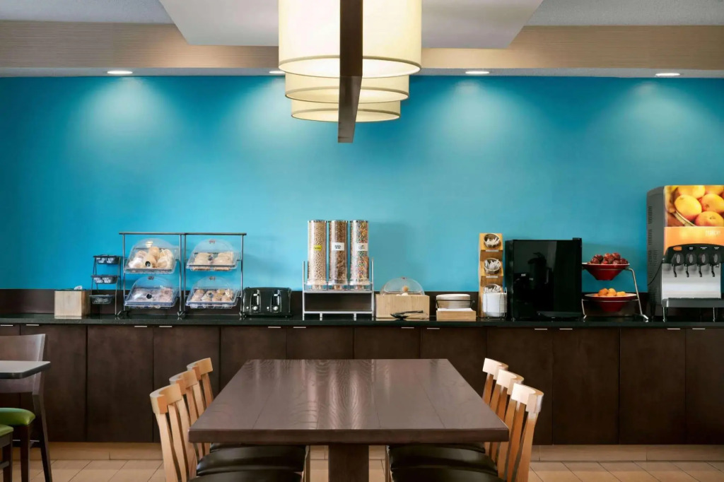 Fairfield Inn by Marriott