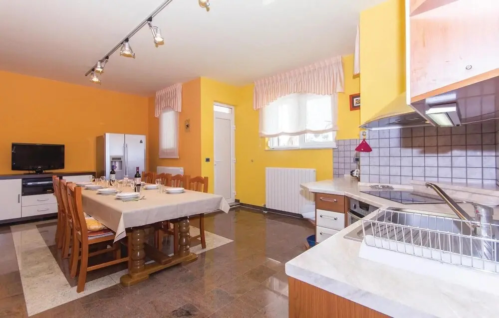 Luxurious Home In Pula
