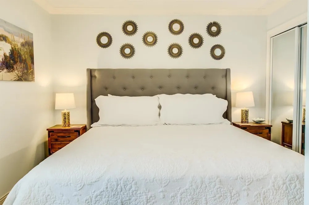 10 A, One Bedroom Condo